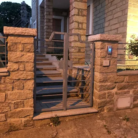 Via Frati De Addis N.16 Apartment *